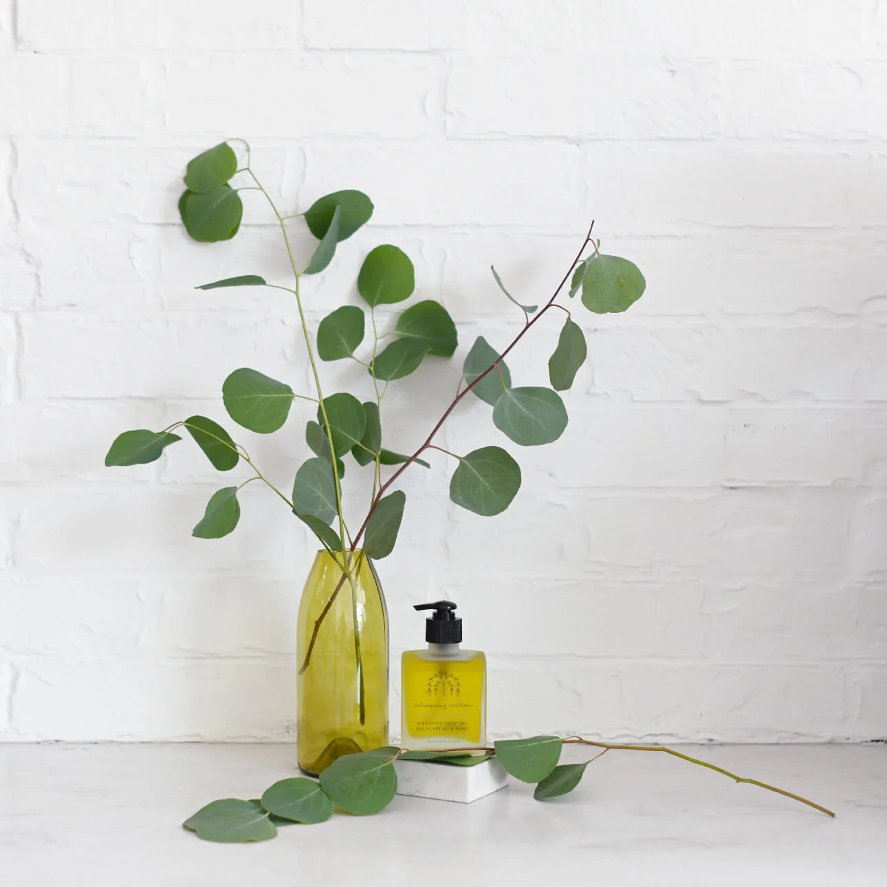 ****Whispering Willow Natural Body Oil Eucalyptus & Mint